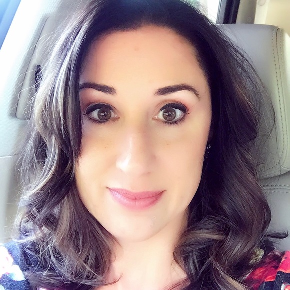 Meet your Posher, Cari - Picture 1 of 1